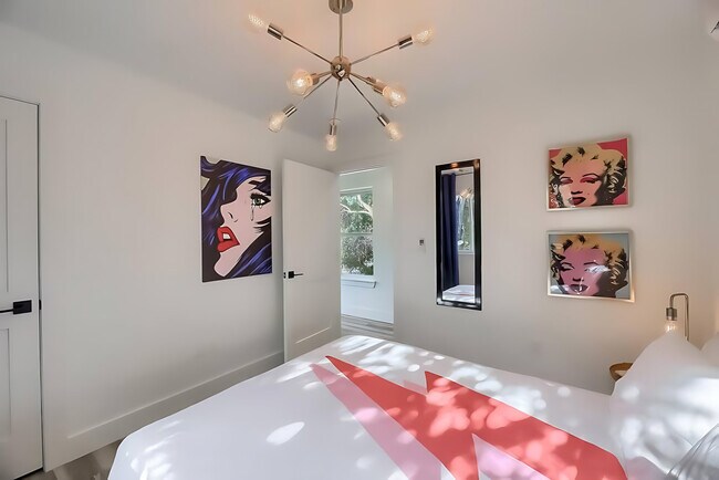 Building Photo - 1503 E 3rd St