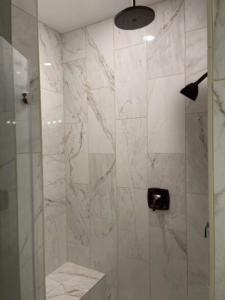 Building Photo - 704 Shoal Crk