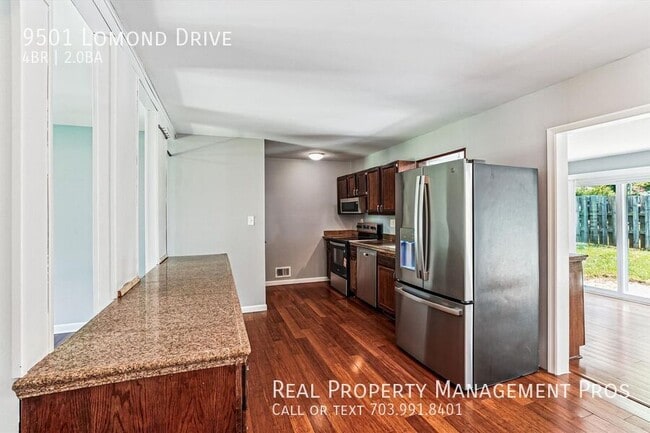 Building Photo - 9501 Lomond Dr