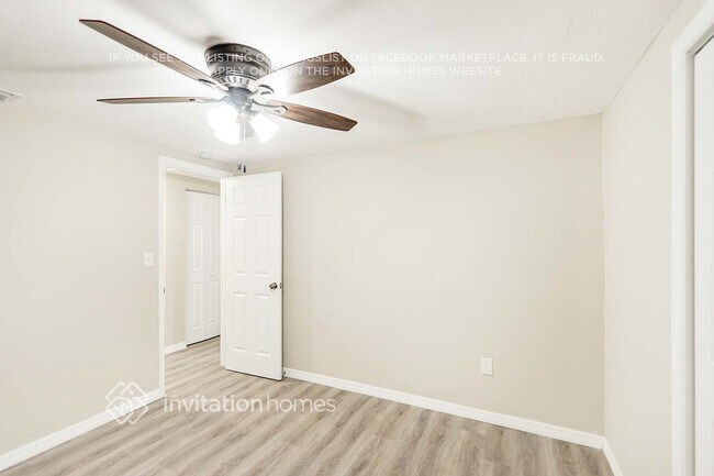 Building Photo - 15740 Sea Pines Dr