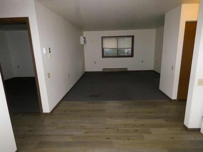 Building Photo - 401 Grant St