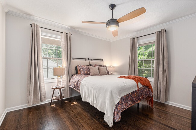 Building Photo - 4302 W 77th Terrace