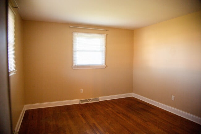 Building Photo - 516 s second ST