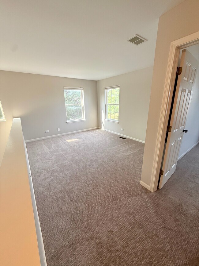 Building Photo - 2136 Orchard Ln