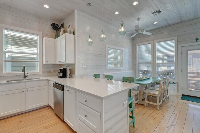 Building Photo - 1624 Eleventh St