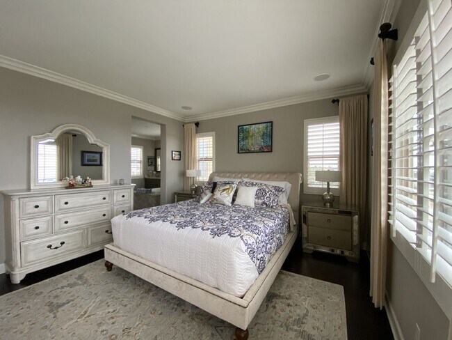 Building Photo - 3BD Home with Amazing Panoramic Ocean Views!