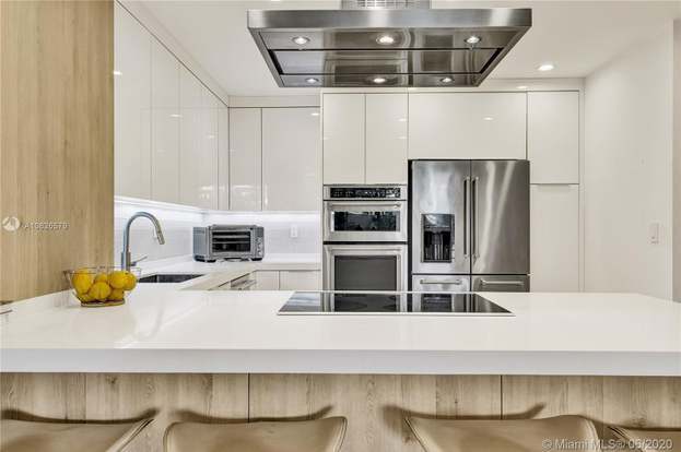 Building Photo - 251 Crandon Blvd