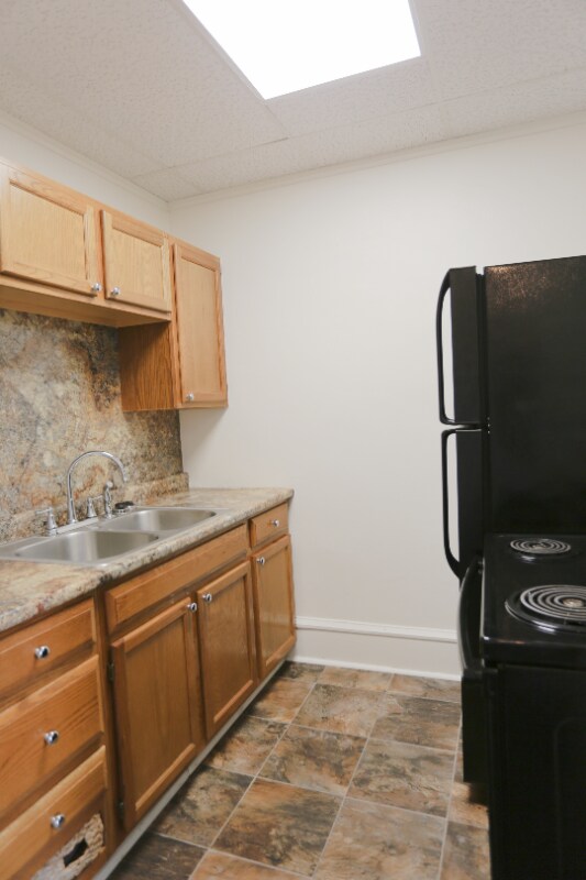 Building Photo - 222 E Aurora St