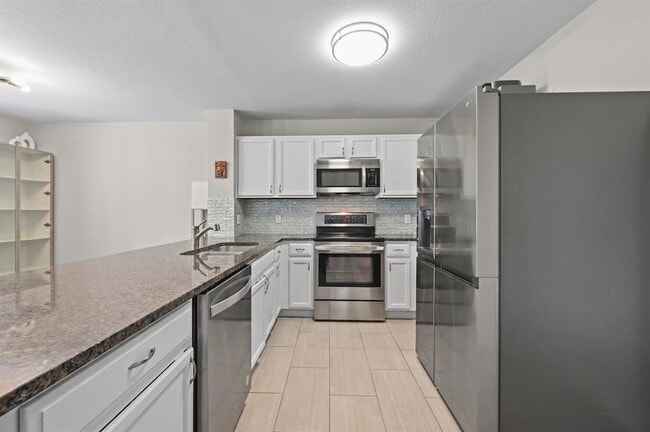 Building Photo - 1414 Strickland Dr