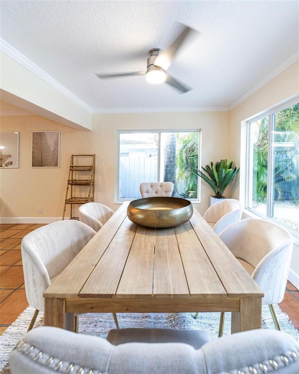 Building Photo - 2101 NE 15th St