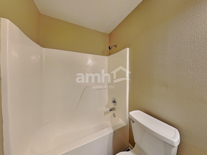 Building Photo - 1830 Eastfork Dr