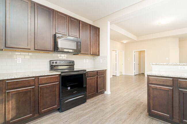 Building Photo - 2020 Cassiopeia Bend