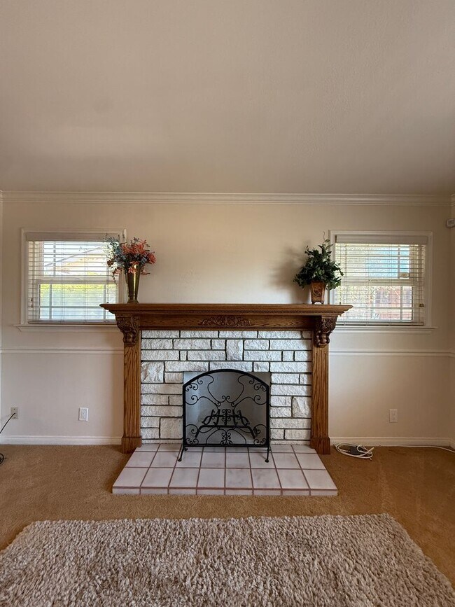 Building Photo - Centrally Located Orcutt Single Story Home