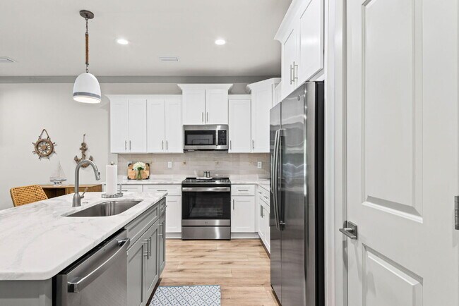 Building Photo - 45 Golden Bell Ct