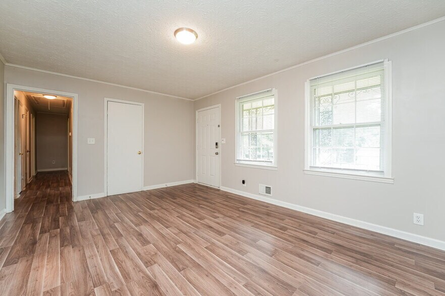 Building Photo - 3730 Sunny Hill Dr