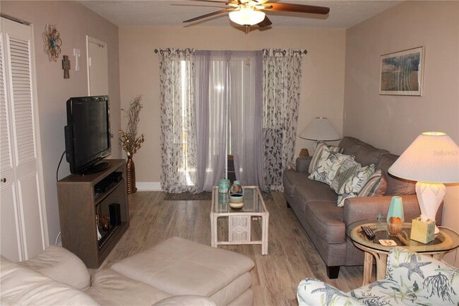 Building Photo - 4460 Ironwood Cir