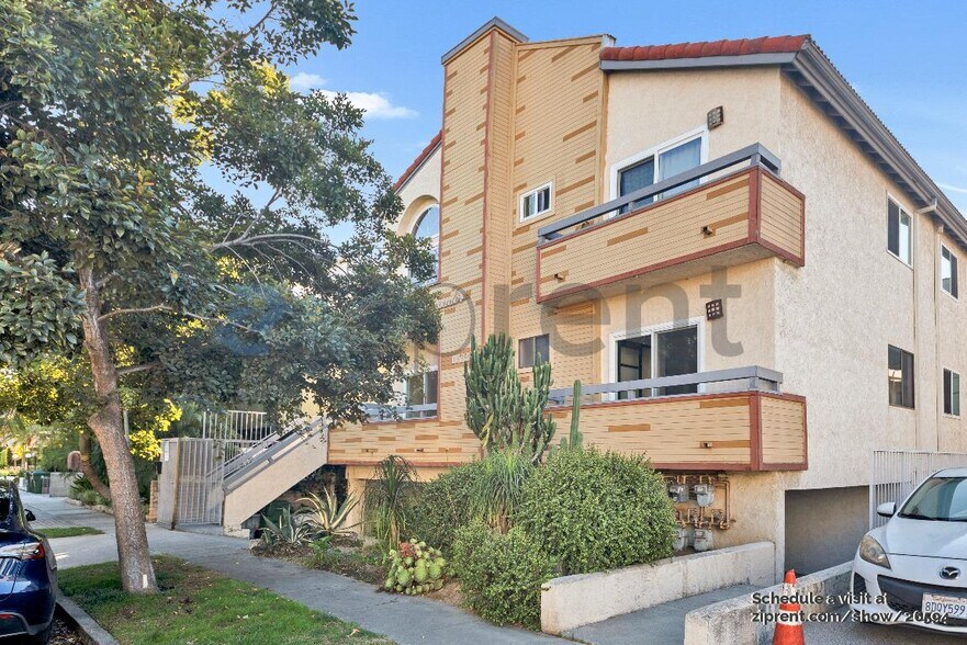 Primary Photo - 11733 Avon Way