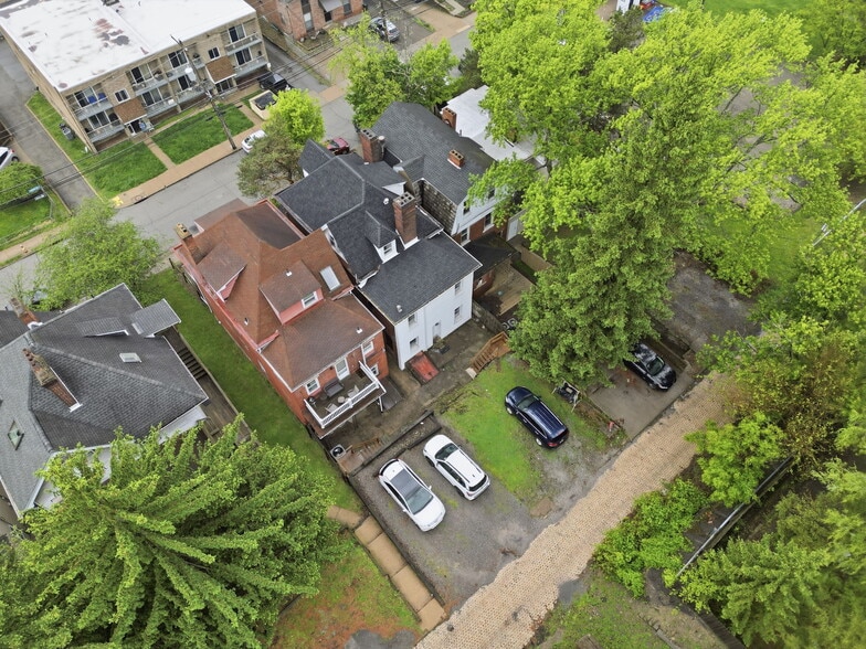 Building Photo - 141 Oneida St