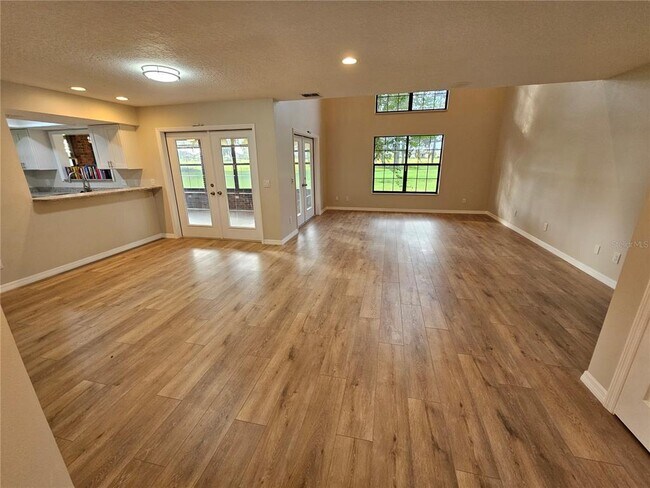Building Photo - 6539 Brentwood Dr.