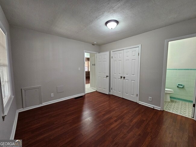 Building Photo - 2654 Plantation Dr