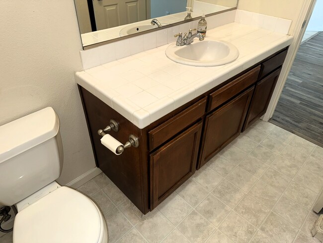 Building Photo - 10824 N Bunker Hill Dr