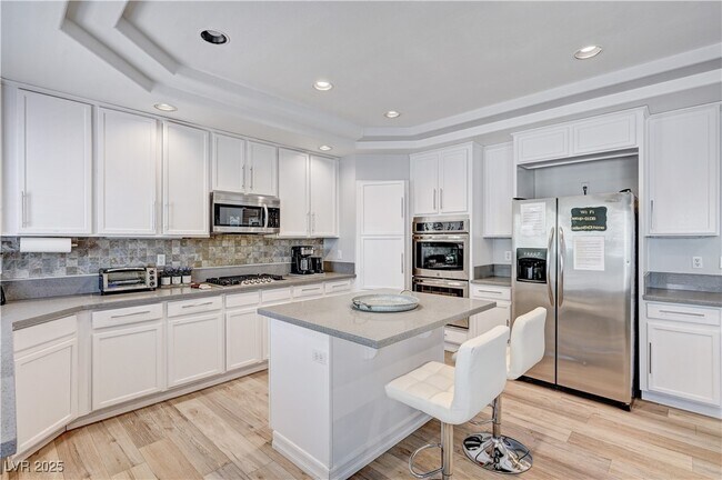 Building Photo - 6574 W Diablo Dr