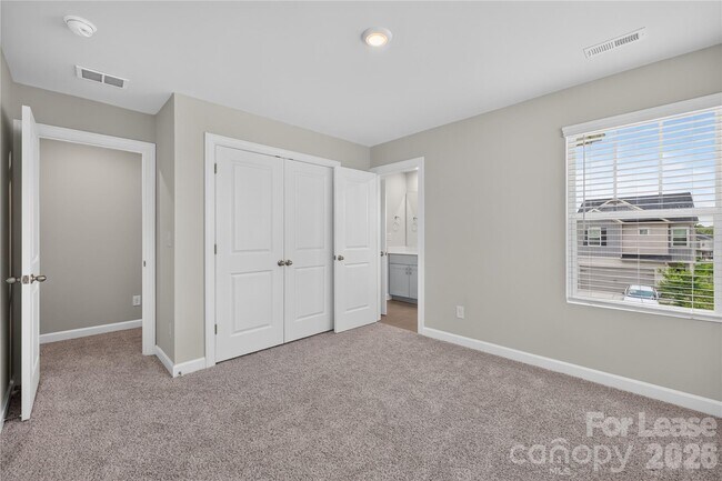 Building Photo - 314 Hyssop Ct
