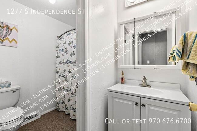 Building Photo - 1277 S Independence St