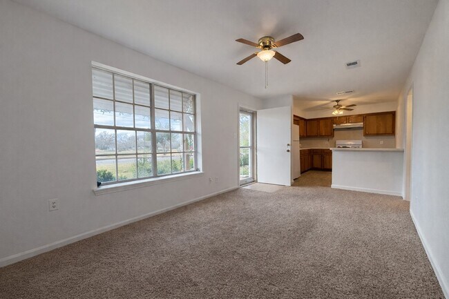 Building Photo - 508 Mahan Ave