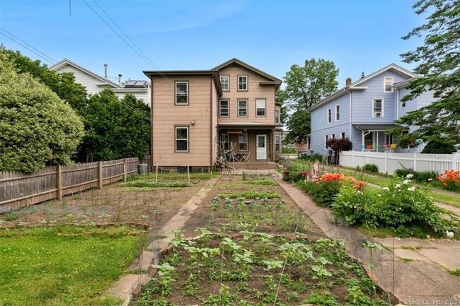 Building Photo - 300 Humphrey St