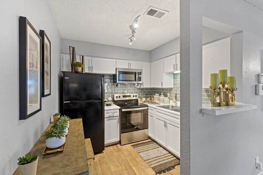 The Hampton on Jupiter 12800 Jupiter Rd Dallas TX 75238 Apartment