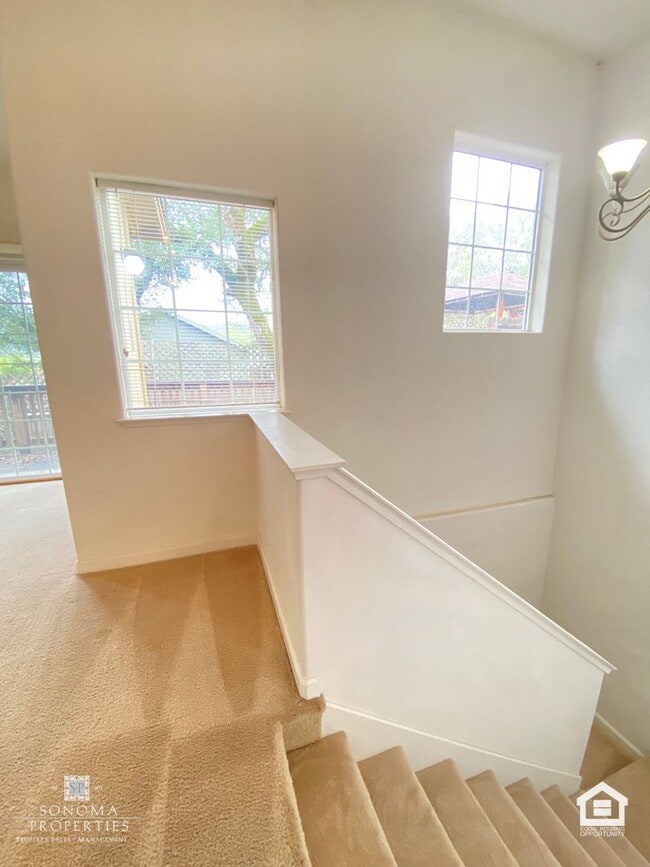 Building Photo - 4BD/3BA House in Agua Caliente!