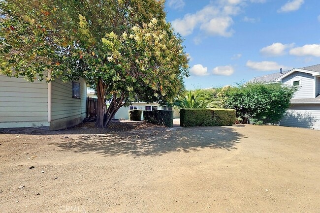 Building Photo - 1250 Stafford St