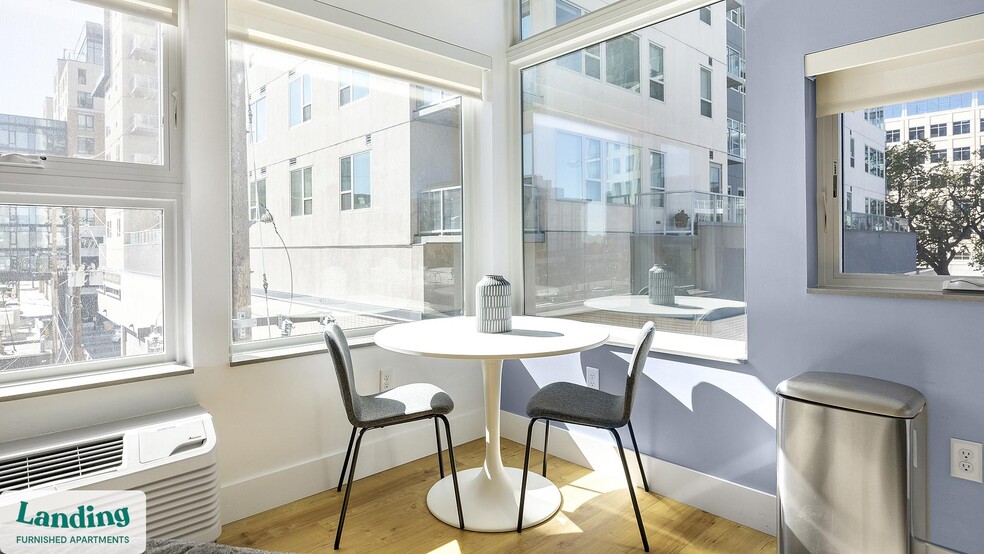 Building Photo - 135 Adams St