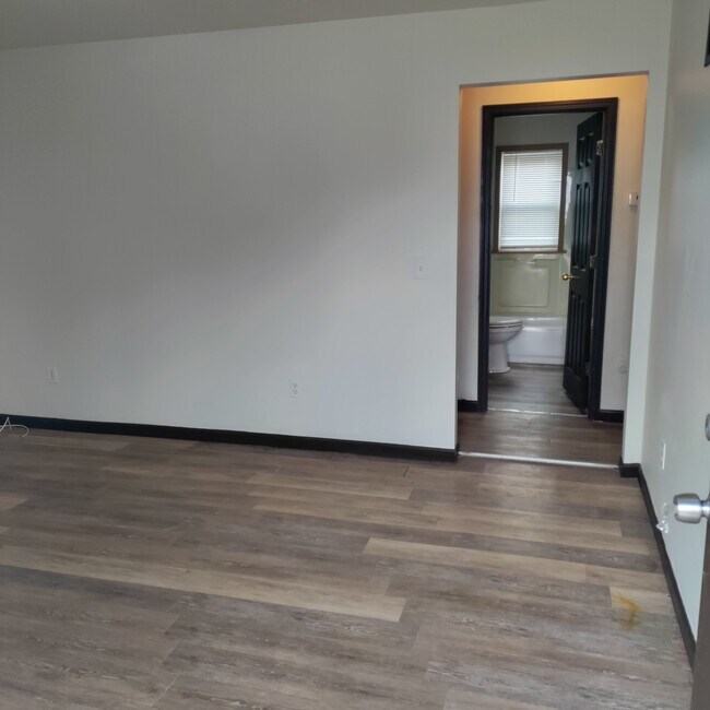 Building Photo - 7304 Albright Ave