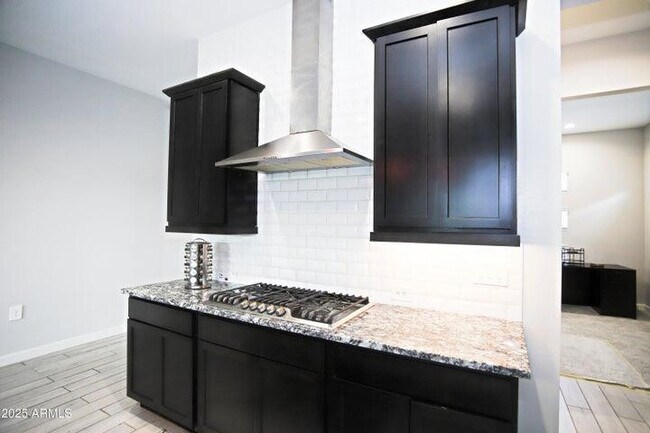 Building Photo - 10549 W Albert Ln