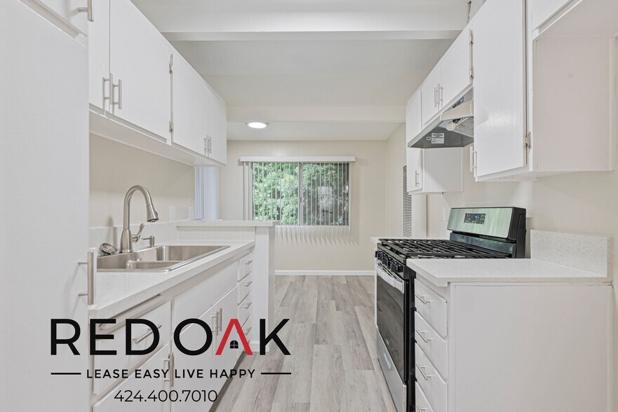 Building Photo - 1375 W San Bernardino Rd