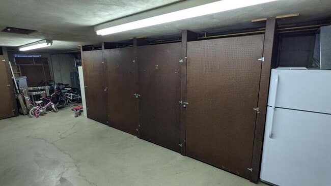 Building Photo - 3618 Robb Ave