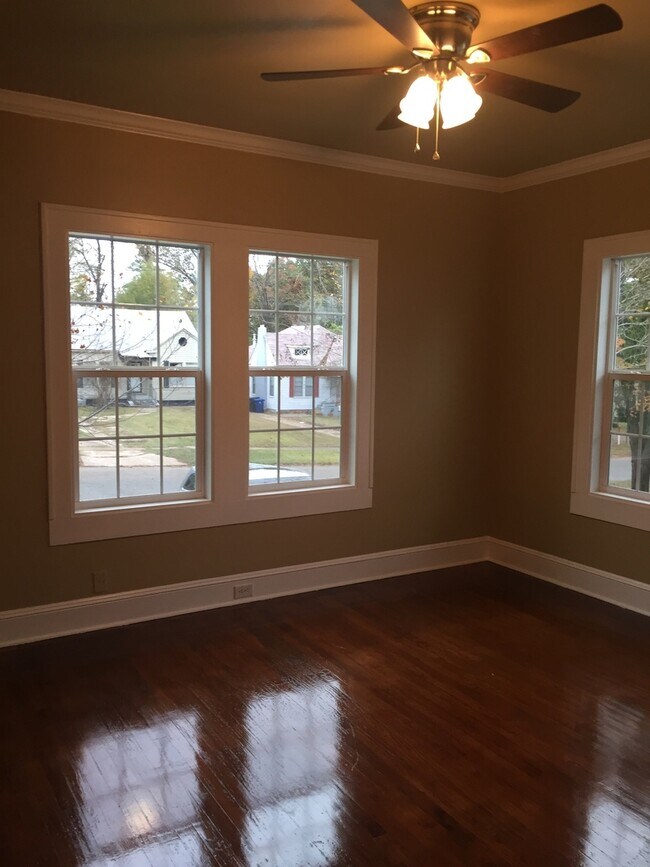 Building Photo - CHARMING REMODELED HIGHLAND HOME