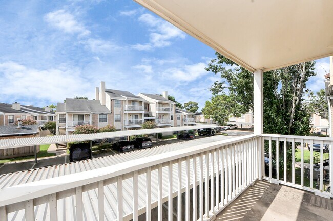Building Photo - 2750 Holly Hall St