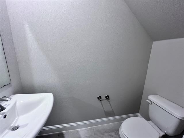 Building Photo - 808 Portina Dr