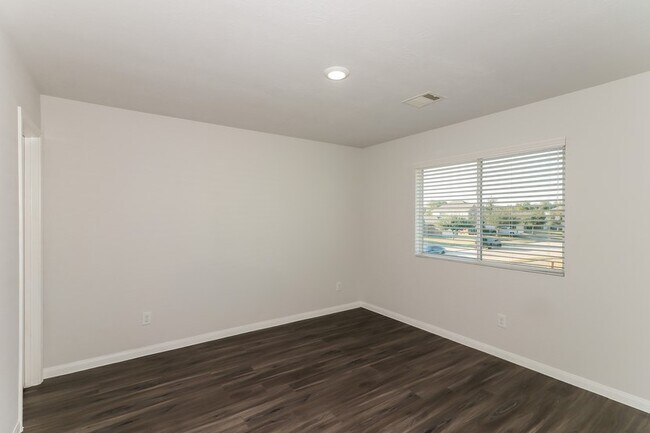 Building Photo - 2622 Montecito Ln