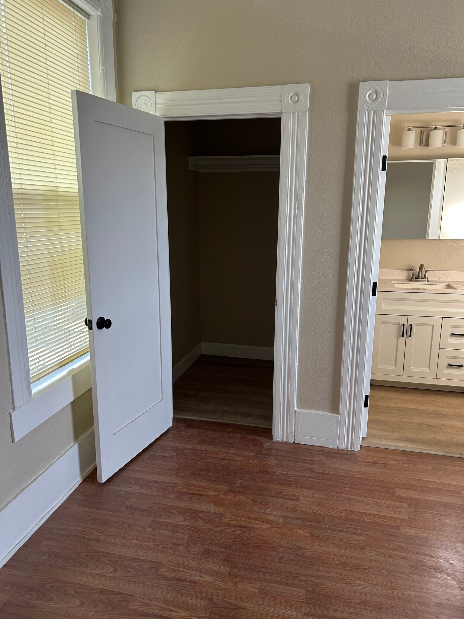 Building Photo - 1183 63rd St