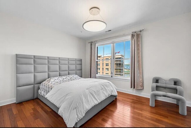 Building Photo - 20 Ave at Port Imperial