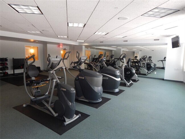 Building Photo - 322 E Central Blvd