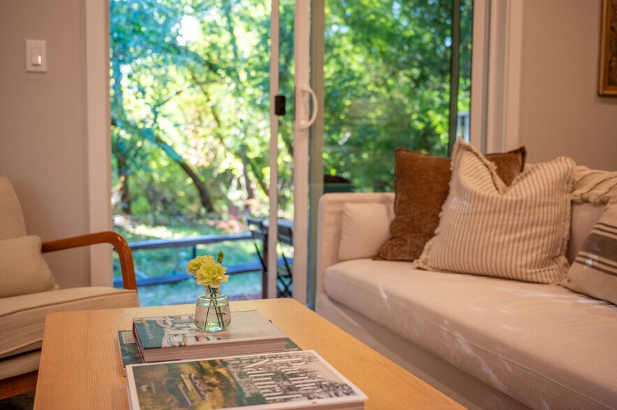 Building Photo - 16909 SW 132nd Ter