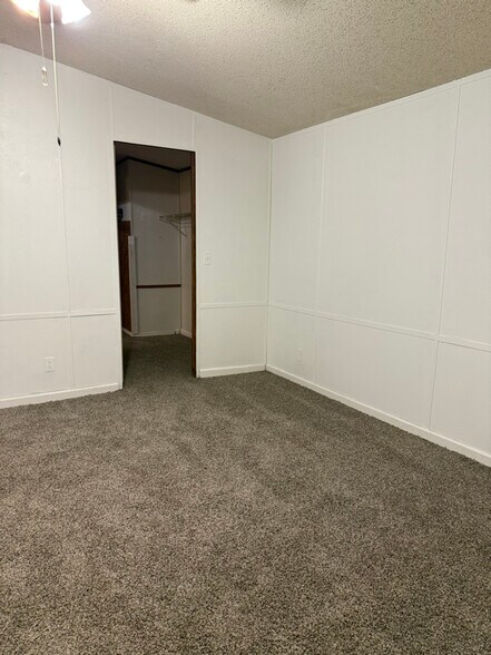 Building Photo - 1353 LA-139