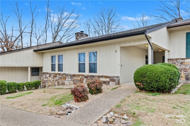 Building Photo - 6 Connie Ln