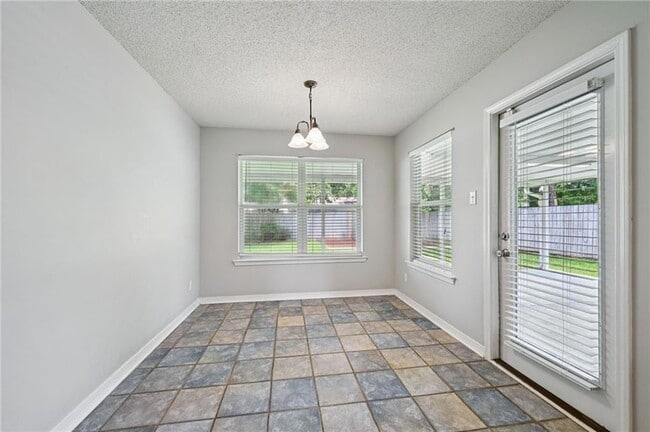 Building Photo - 1032 Sterling Oaks Blvd