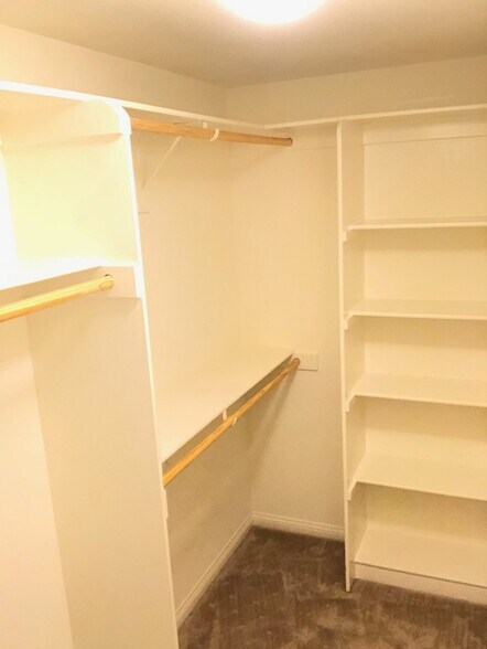 Building Photo - 41299 St Croix